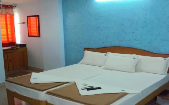 Тирупати: KVP Residency