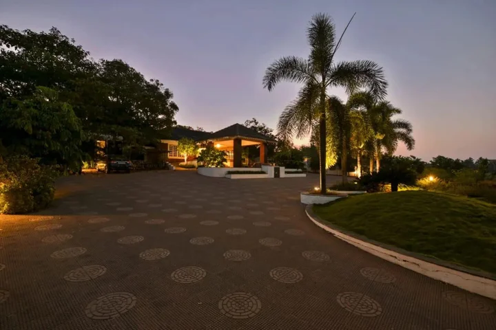Даполи: The Fern Samali Resort Dapoli, Series by Marriott
