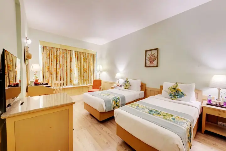 Пуна: E-Square The Fern Pune, Series by Marriott