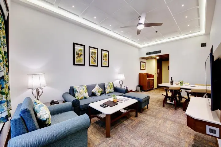 Пуна: E-Square The Fern Pune, Series by Marriott