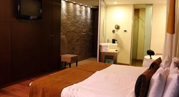Пуна: Oxford Suites & Rooms