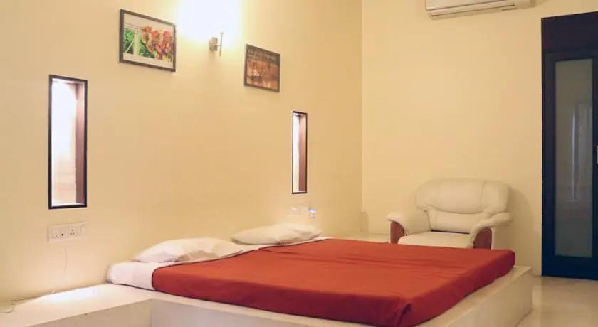 Пуна: Oxford Suites & Rooms