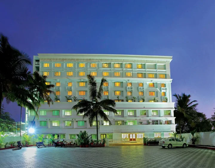 Атирапалли: Hotel Airlink Castle