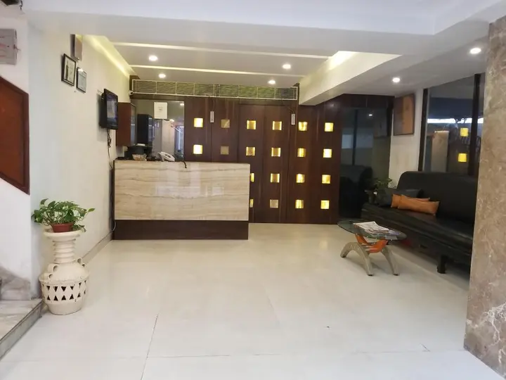 Колката: Roland Hotel