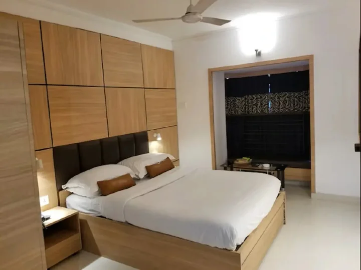 Колката: Roland Hotel