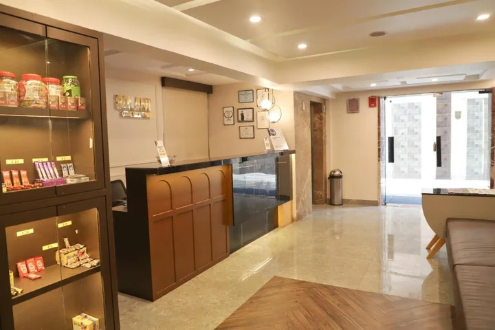 Колката: Roland Hotel