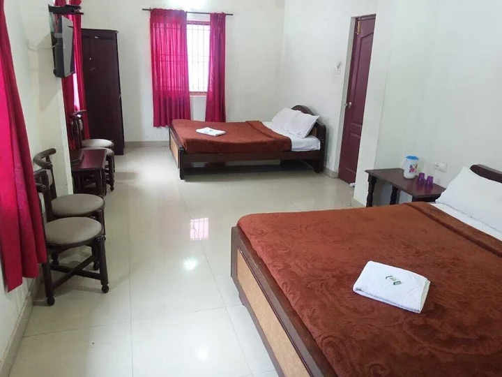 Кодайканал: RJ Inn Hotel