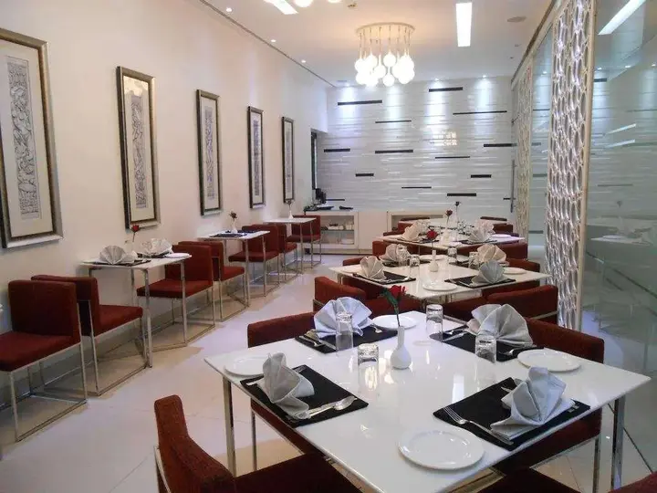 Колката: Sapphire Suites