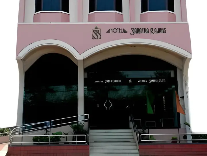 Мадурай: Hotel Saratharajans