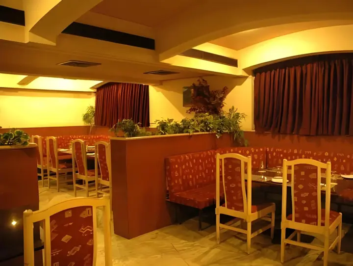Мадурай: Hotel Saratharajans