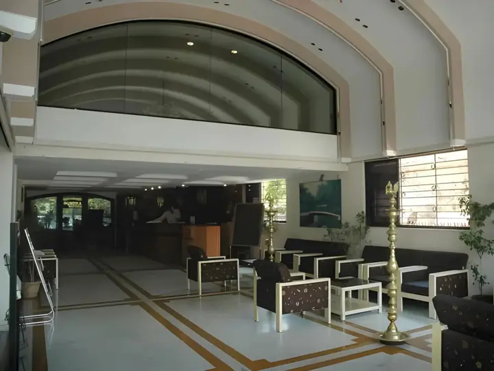 Мадурай: Hotel Saratharajans