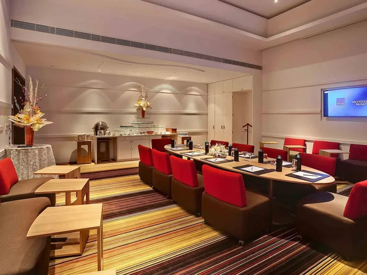 Висакхапатнам: Novotel Visakhapatnam Varun Beach Hotel
