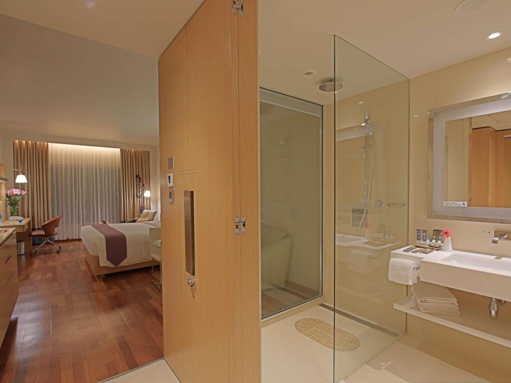 Висакхапатнам: Novotel Visakhapatnam Varun Beach Hotel