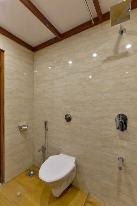 Мумбаи: Hotel Ajanta Juhu near Juhu Beach