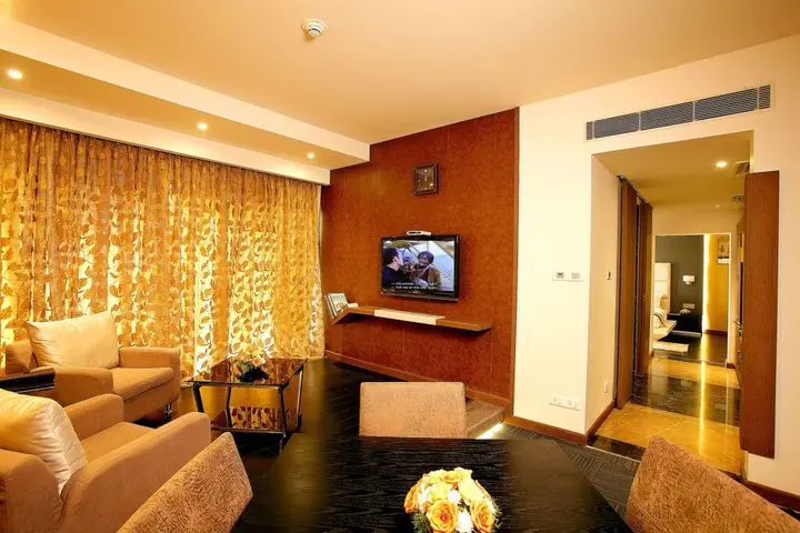 Недумбассери: Flora Airport Hotel and Convention Centre Kochi