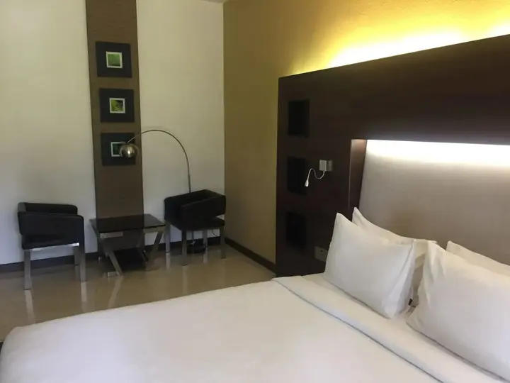 Недумбассери: Flora Airport Hotel and Convention Centre Kochi