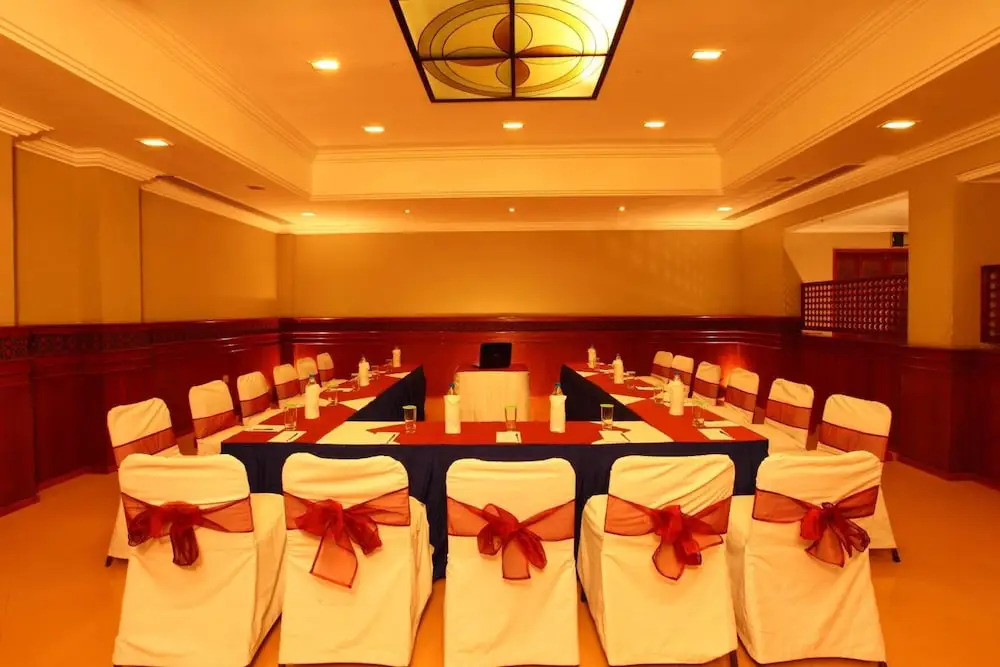 Солагампатти: Sangam Hotel in Thanjavur