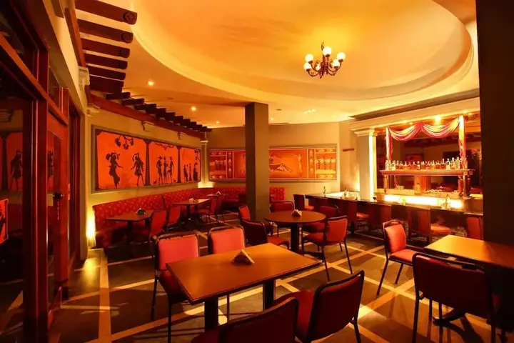 Солагампатти: Sangam Hotel in Thanjavur