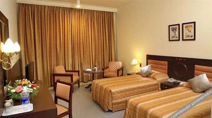 Солагампатти: Sangam Hotel in Thanjavur
