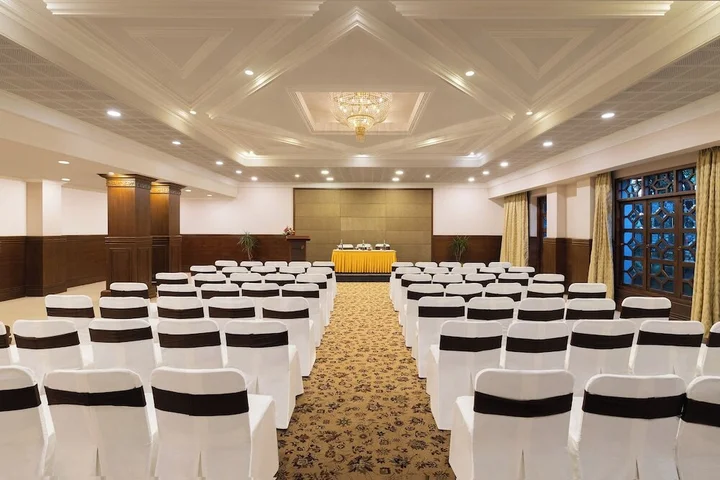Солагампатти: Sangam Hotel in Thanjavur
