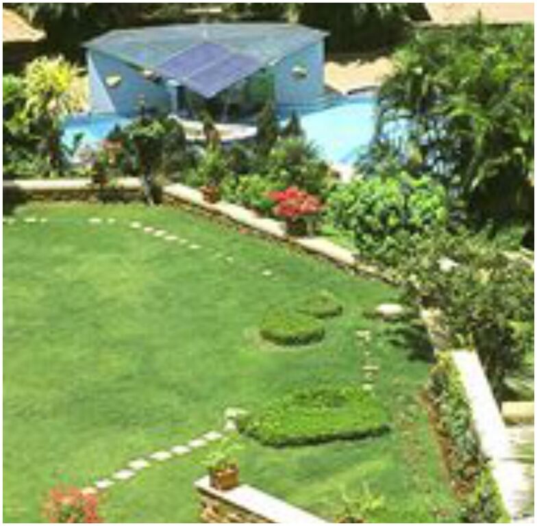 Лонавала: Fariyas Resort Lonavala
