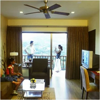 Лонавала: Fariyas Resort Lonavala