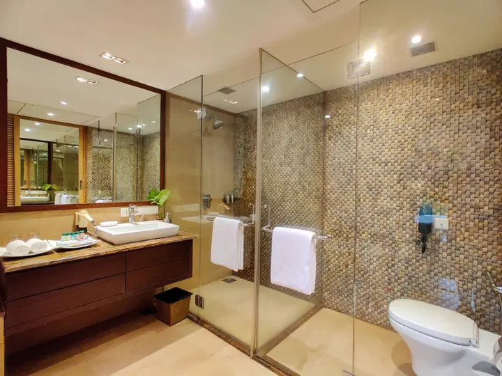 Лонавала: Fariyas Resort Lonavala