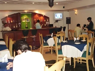 Лудхиана: Hotel Aditya