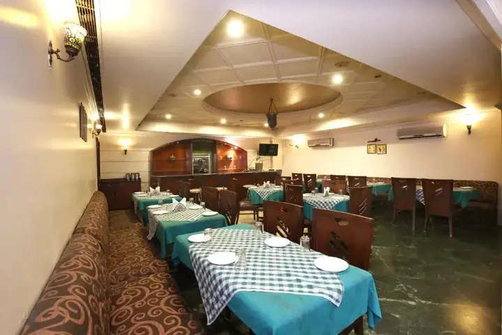 Лудхиана: Hotel Aditya