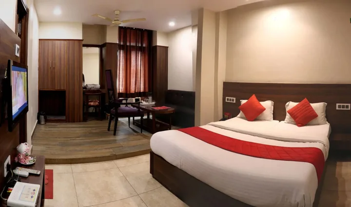 Лудхиана: OYO 926 Hotel Nanda