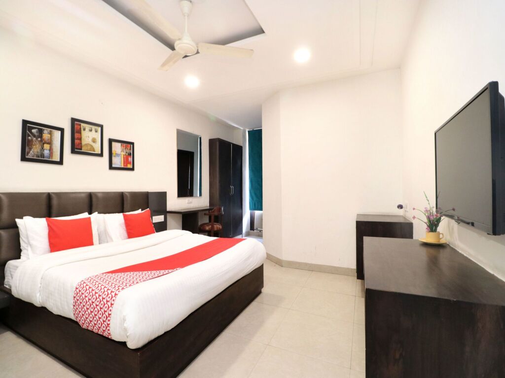 Лудхиана: OYO 926 Hotel Nanda