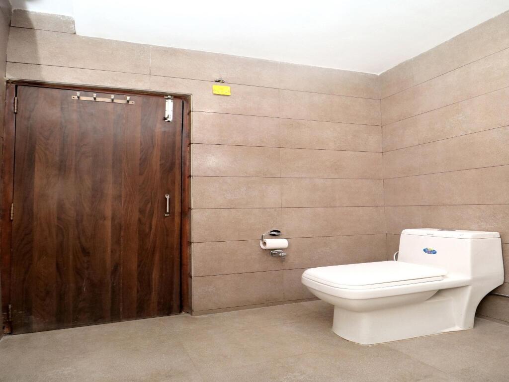 Лудхиана: OYO 926 Hotel Nanda