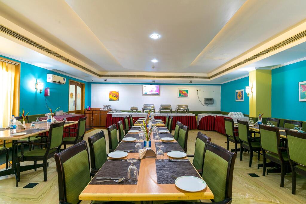 Атирапалли: Golf View Hotel & Suites