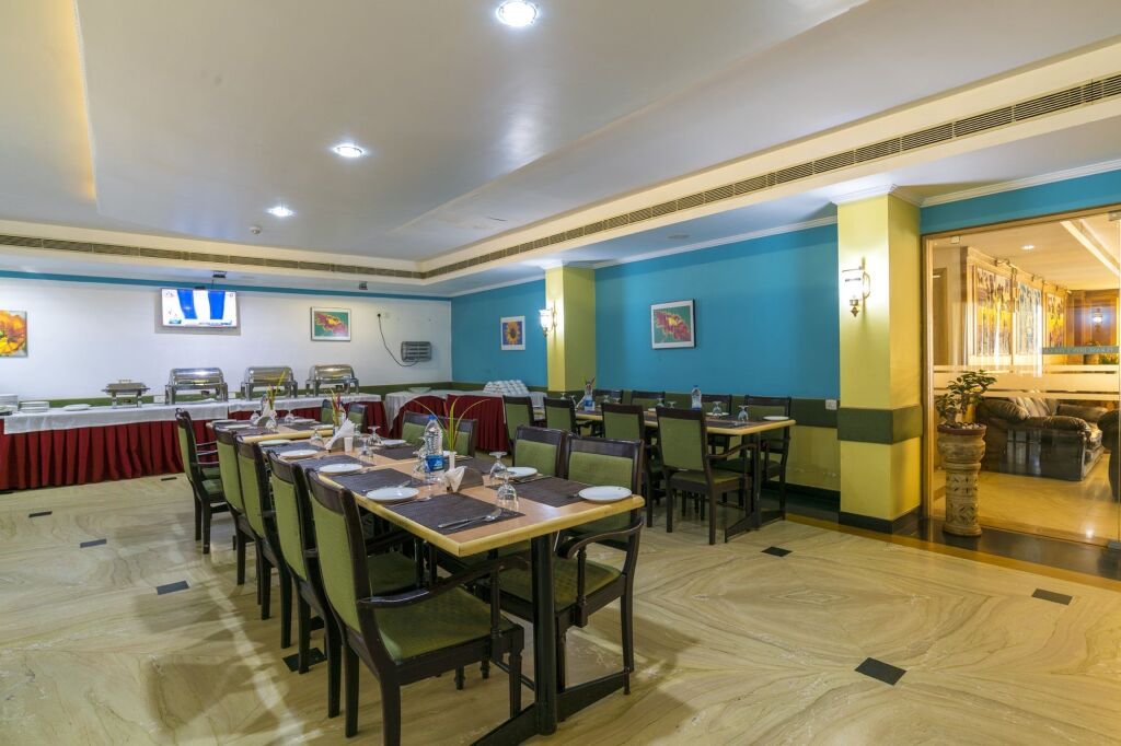 Атирапалли: Golf View Hotel & Suites