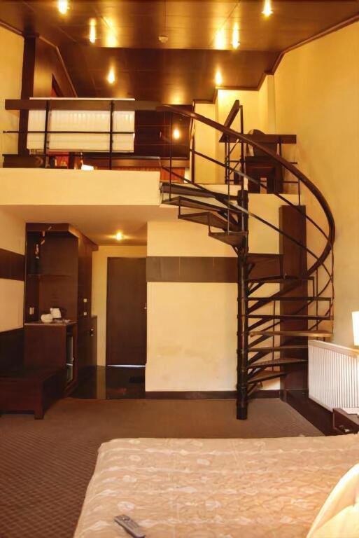 Манали: Renest River Country Resort Manali