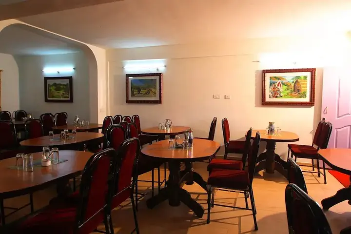 Ути: Haveli Atithi Bhavan