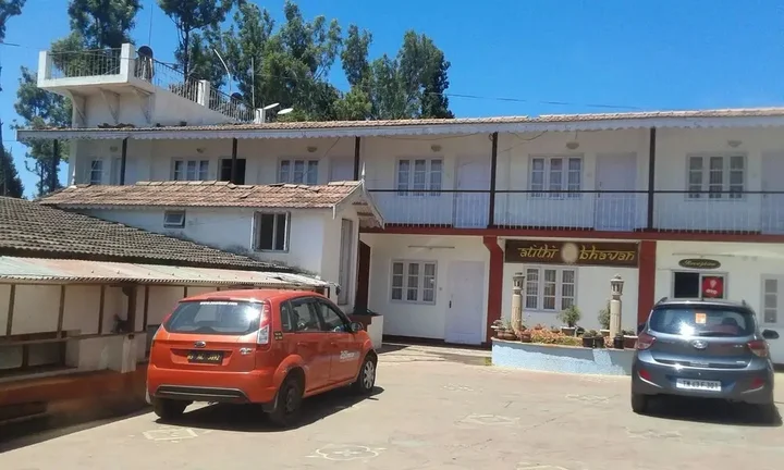 Ути: Haveli Atithi Bhavan