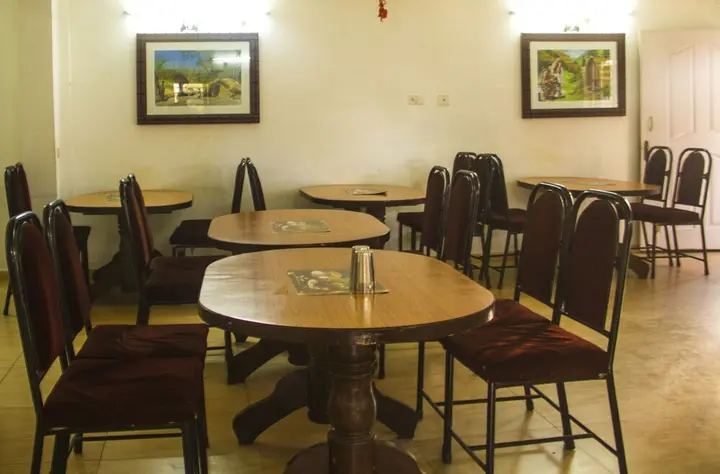 Ути: Haveli Atithi Bhavan
