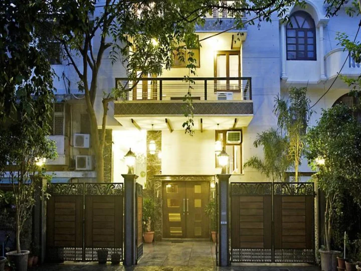 Нью-Дели: Evergreen Suites Defence Colony