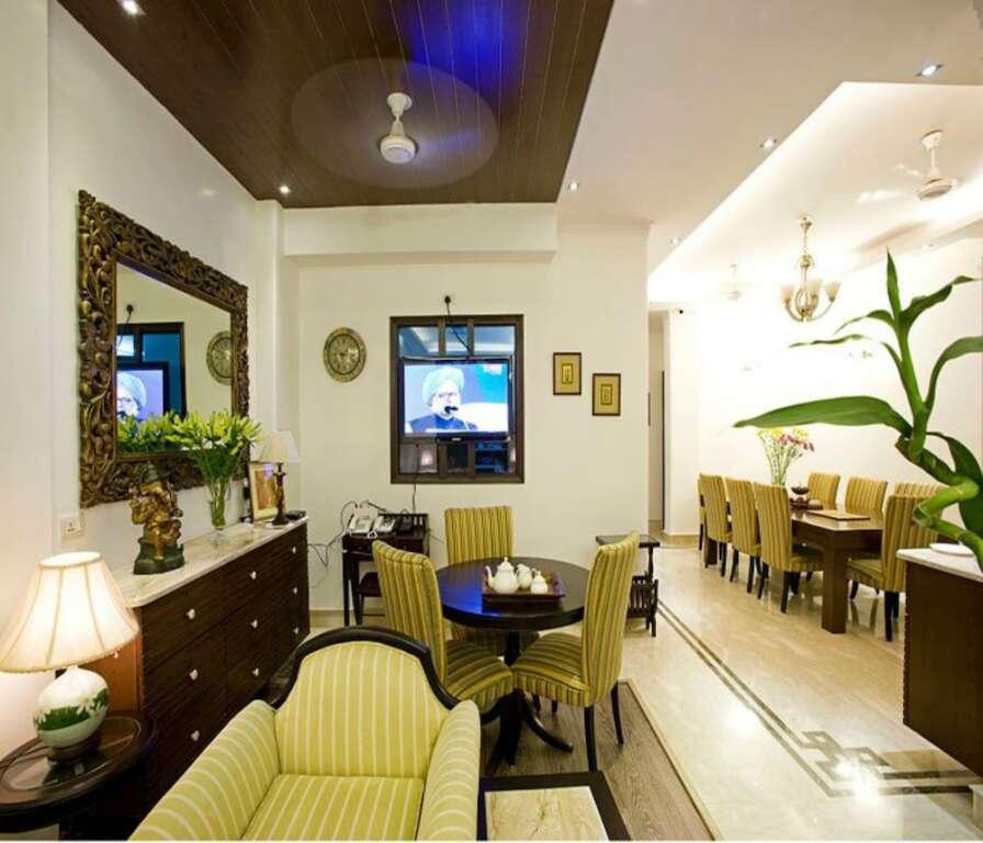 Нью-Дели: Evergreen Suites Defence Colony