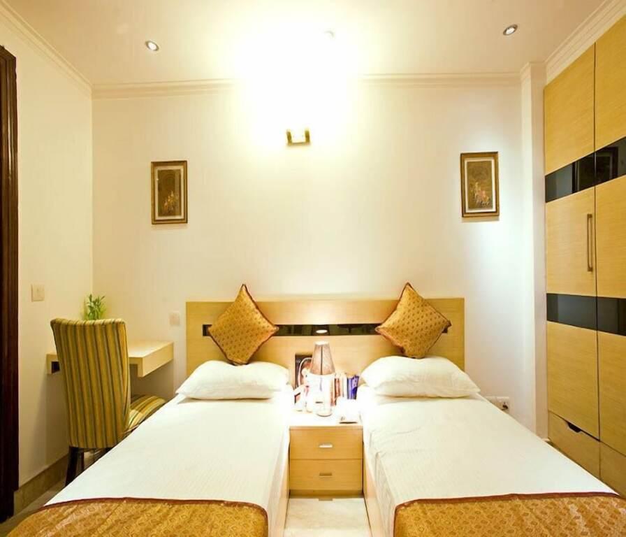 Нью-Дели: Evergreen Suites Defence Colony