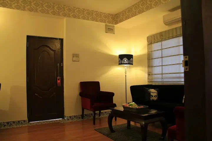 Бангалор: Orchid Suites