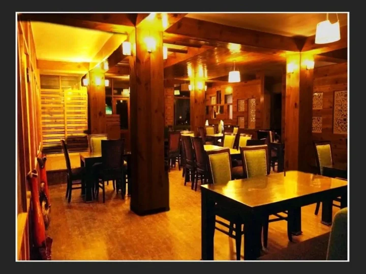 Манали: The Whispering Inn