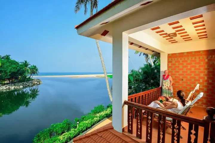 Тируванантапурам: Beach and Lake Ayurvedic Resort