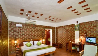 Тируванантапурам: Beach and Lake Ayurvedic Resort
