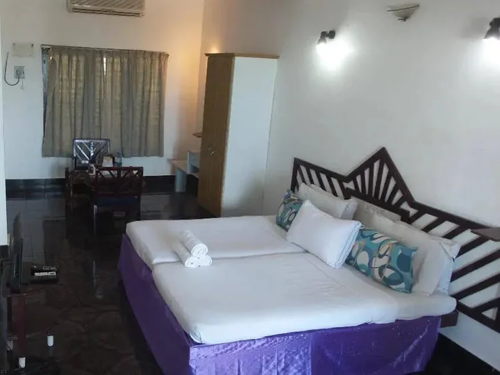 Варкала: Raja Hotel