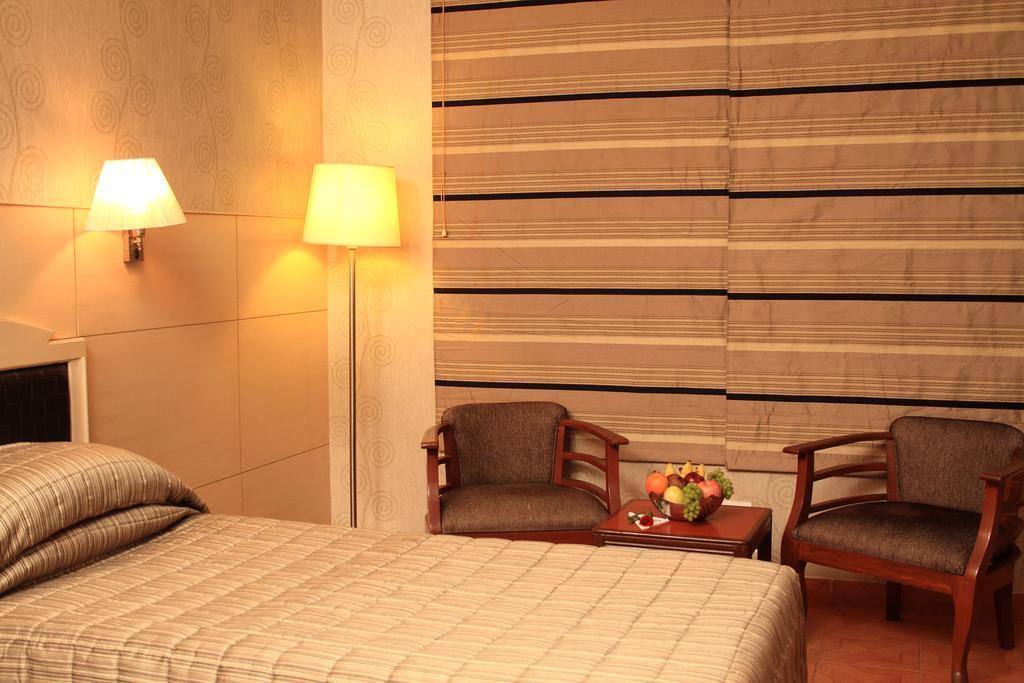 Hotel Basant Residency — фото 1