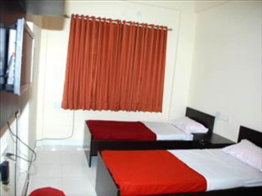 Бангалор: Maple Inn Budget Hotel