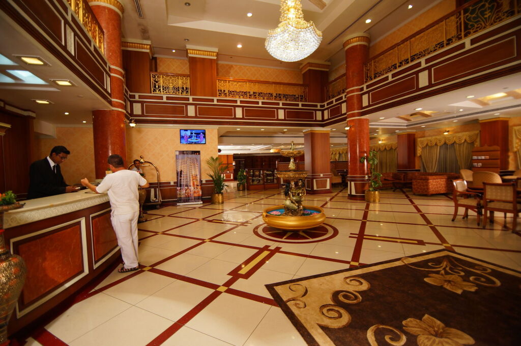 Chalakudy: Joys Palace