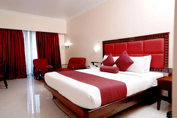 Chalakudy: Joys Palace